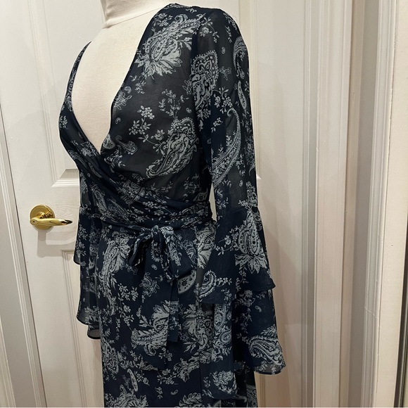 ❣️2/$15 SWIMWEAR COVERUP - Picture 5 of 7